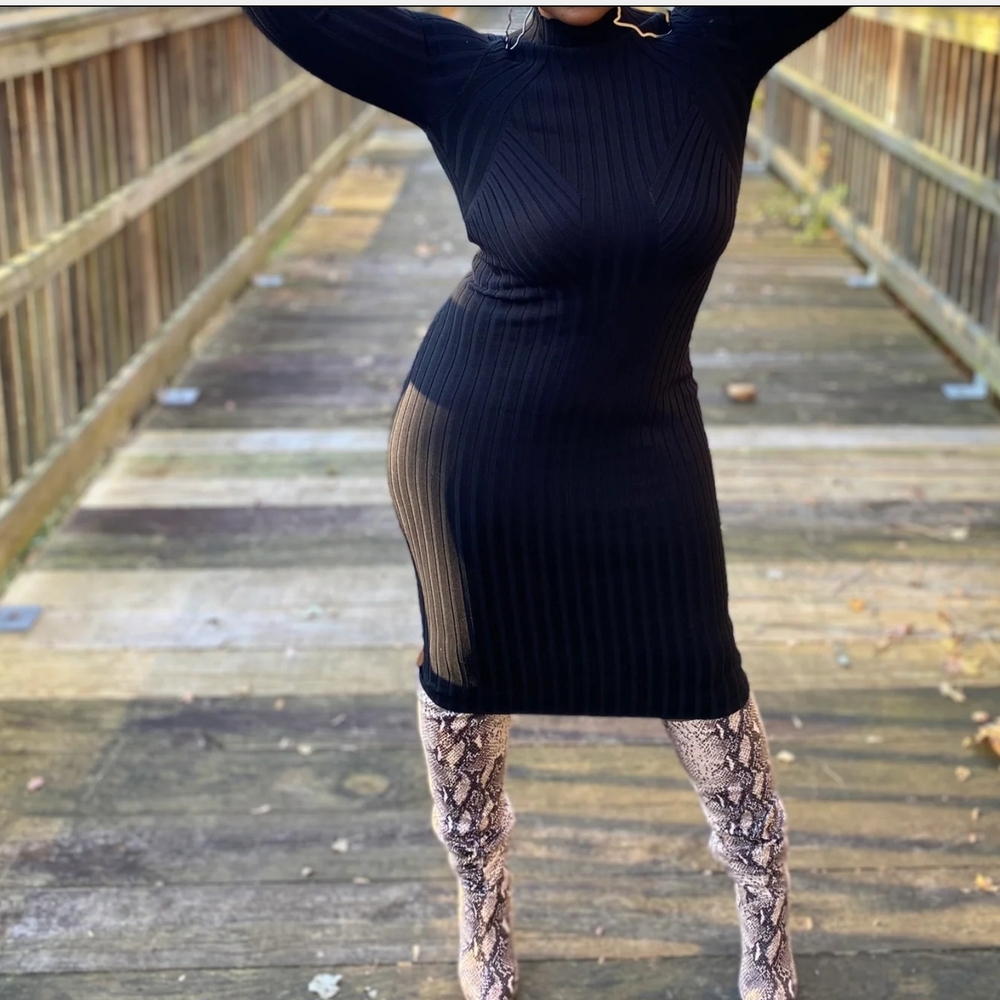 Elegant Black Midi Dress